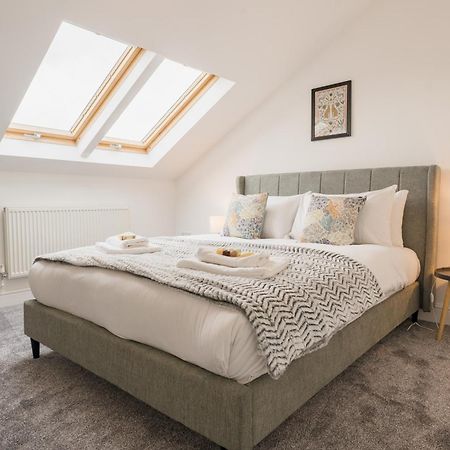 Beautifully Done 5 Bed Barn Conversion In Heswall - Sleeps Up To 10 Exterior foto