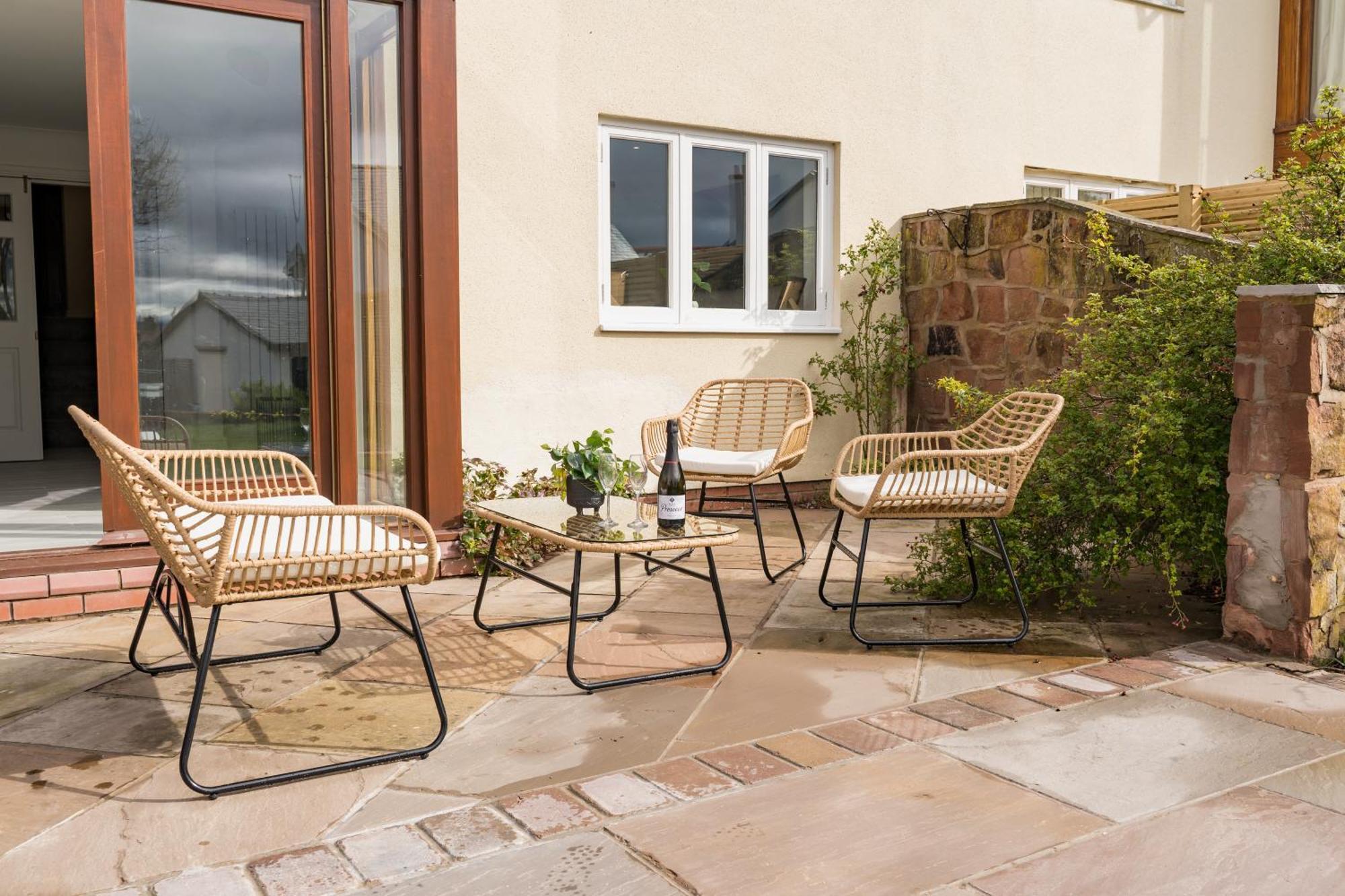 Beautifully Done 5 Bed Barn Conversion In Heswall - Sleeps Up To 10 Exterior foto