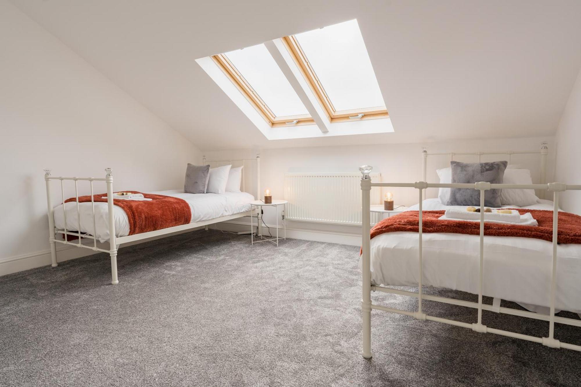 Beautifully Done 5 Bed Barn Conversion In Heswall - Sleeps Up To 10 Exterior foto